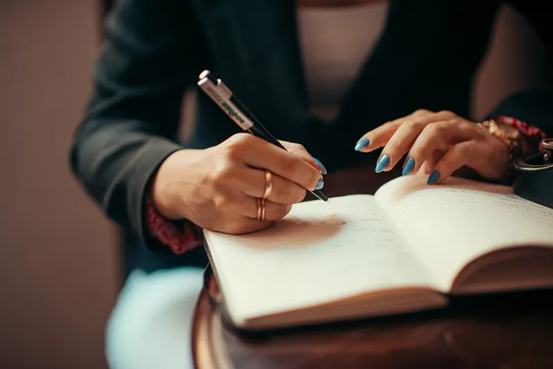 In Praise of the Dangling Thread: What I Learned From Never Typing 'The End'
